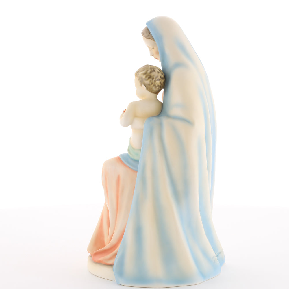 HUM 151 - Sitzende Madonna mit Kind