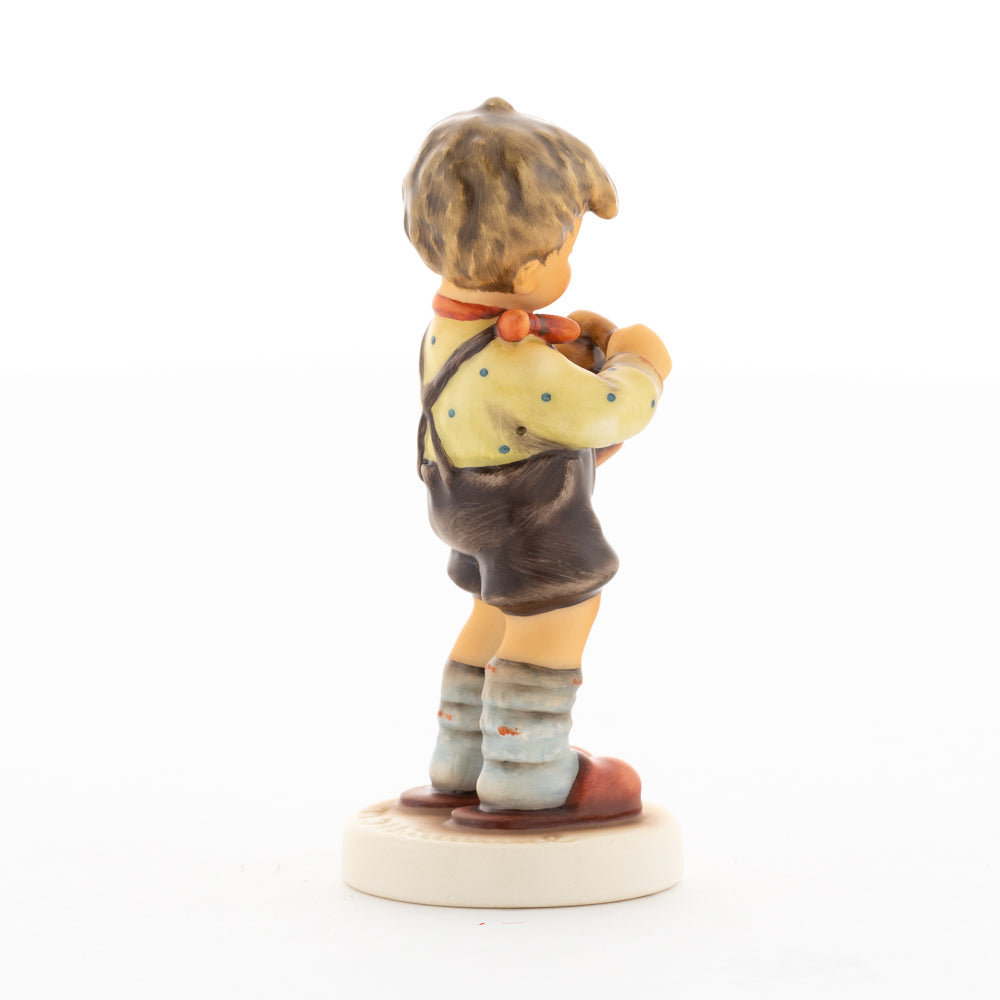 HUM 2416 - Paul - M.I. Hummel Club Zukauffigur 2020/2021