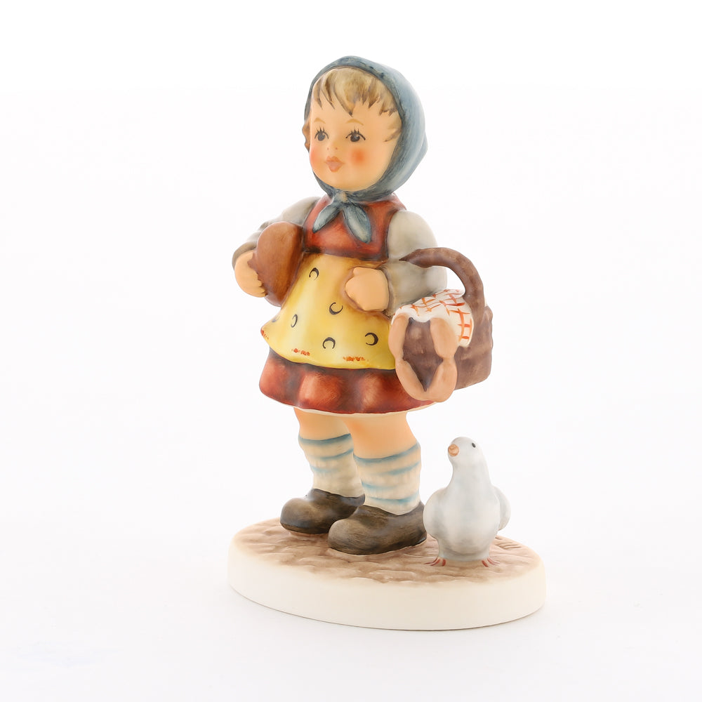 HUM 2426 - Katy - M.I. Hummel Club Zukauffigur Club 2019/2020