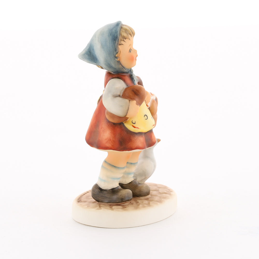 HUM 2426 - Katy - M.I. Hummel Club Zukauffigur Club 2019/2020