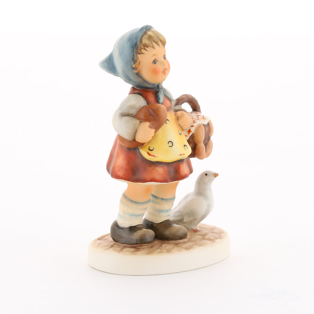HUM 2426 - Katy - M.I. Hummel Club Zukauffigur Club 2019/2020