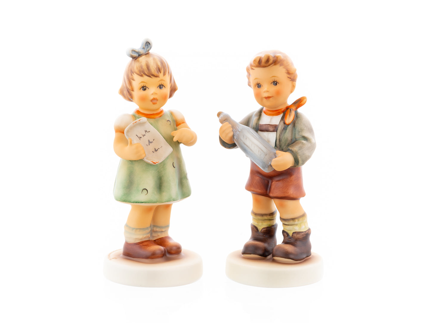 HUM 2448 - Anne - M.I. Hummel Clubfigur Jahresmitgliedschaft 2022/2023