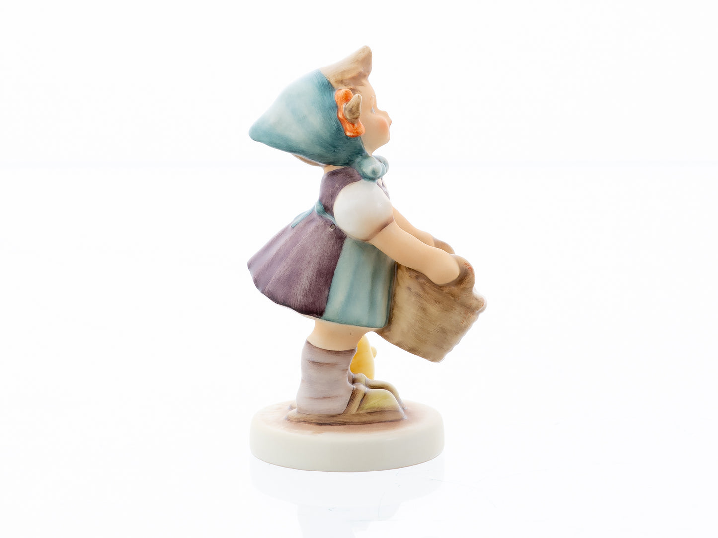 HUM 2451 - Hanna - M.I. Hummel Clubfigur Jahresmitgliedschaft 2024/2025