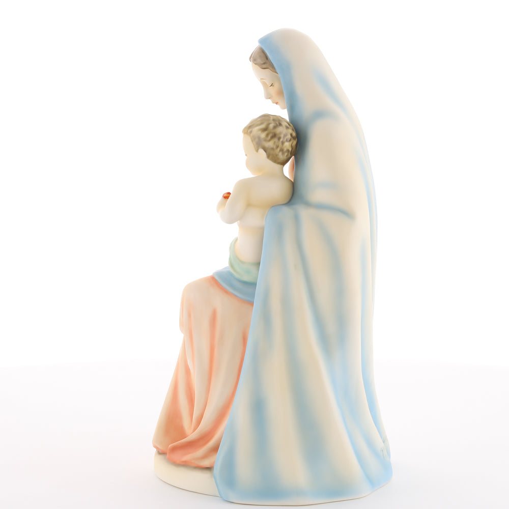 HUM 151 - Sitzende Madonna mit Kind