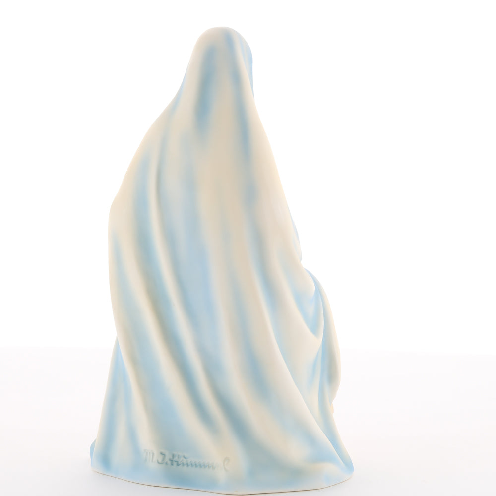 HUM 151 - Sitzende Madonna mit Kind