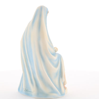 HUM 151 - Sitzende Madonna mit Kind
