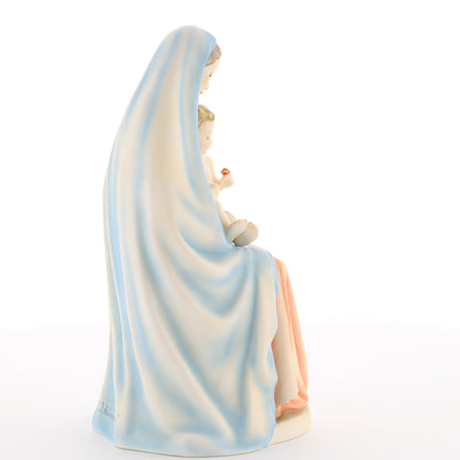 HUM 151 - Sitzende Madonna mit Kind