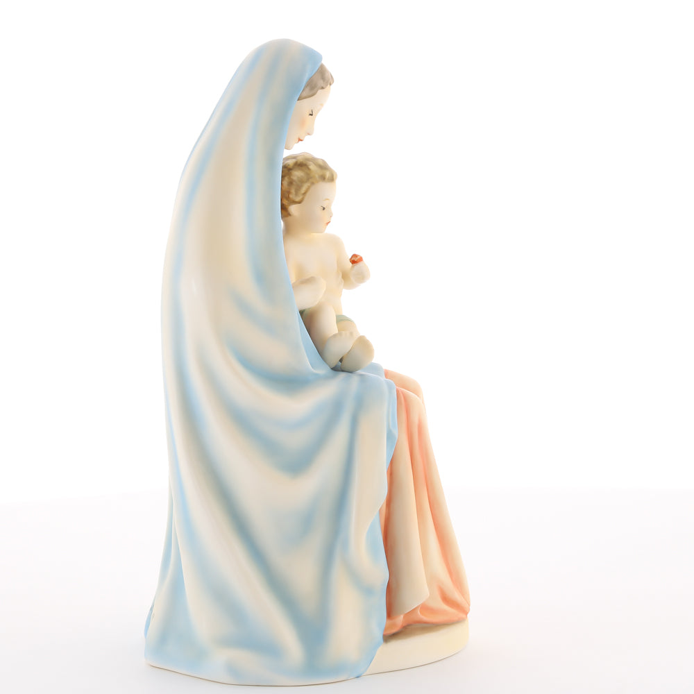 HUM 151 - Sitzende Madonna mit Kind