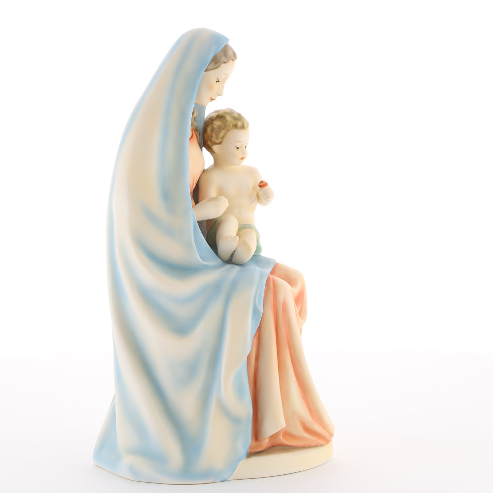 HUM 151 - Sitzende Madonna mit Kind