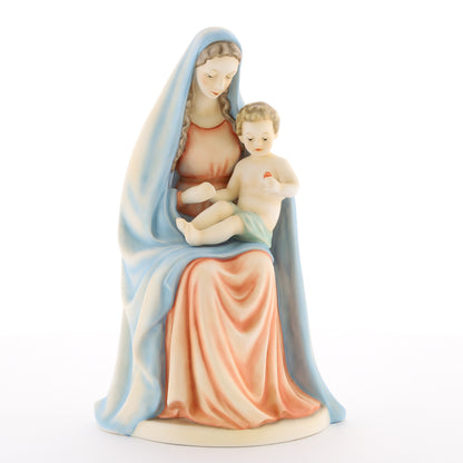 HUM 151 - Sitzende Madonna mit Kind