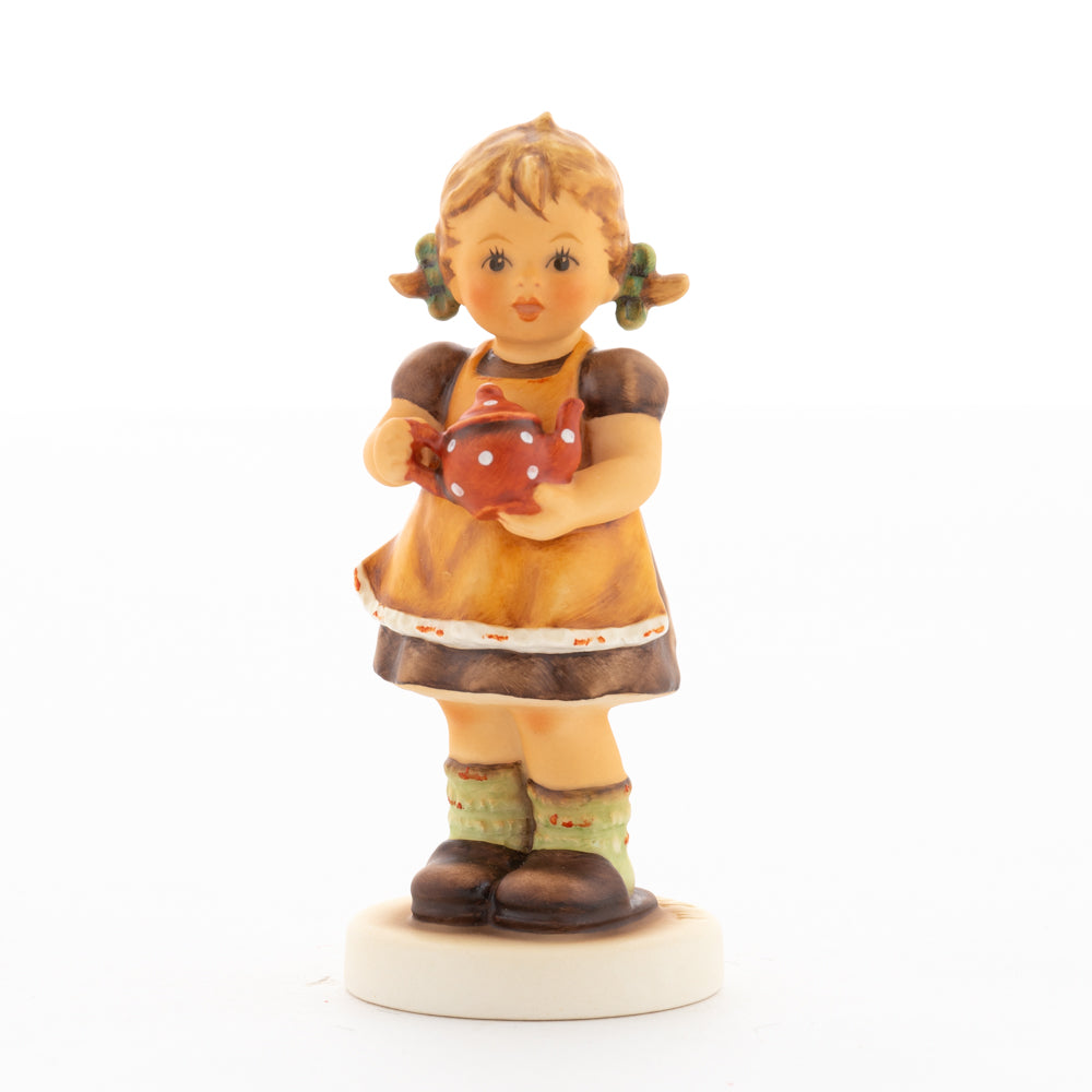 HUM 2411 - Sophie - M.I. Hummel Clubfigur Jahresmitgliedschaft 2020/2021