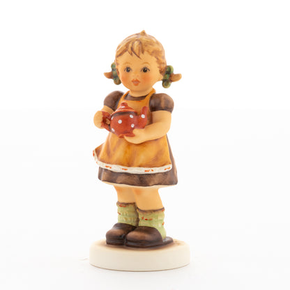 HUM 2411 - Sophie - M.I. Hummel Clubfigur Jahresmitgliedschaft 2020/2021