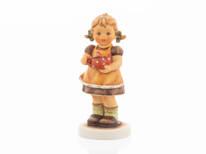 HUM 2411 - Sophie - M.I. Hummel Clubfigur Jahresmitgliedschaft 2020/2021
