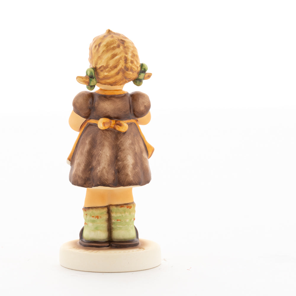 HUM 2411 - Sophie - M.I. Hummel Clubfigur Jahresmitgliedschaft 2020/2021