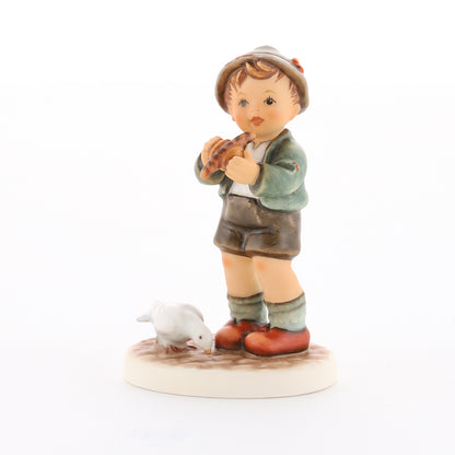 HUM 2425 - Max - M.I. Hummel Clubfigur Jahresmitgliedschaft 2019/2020