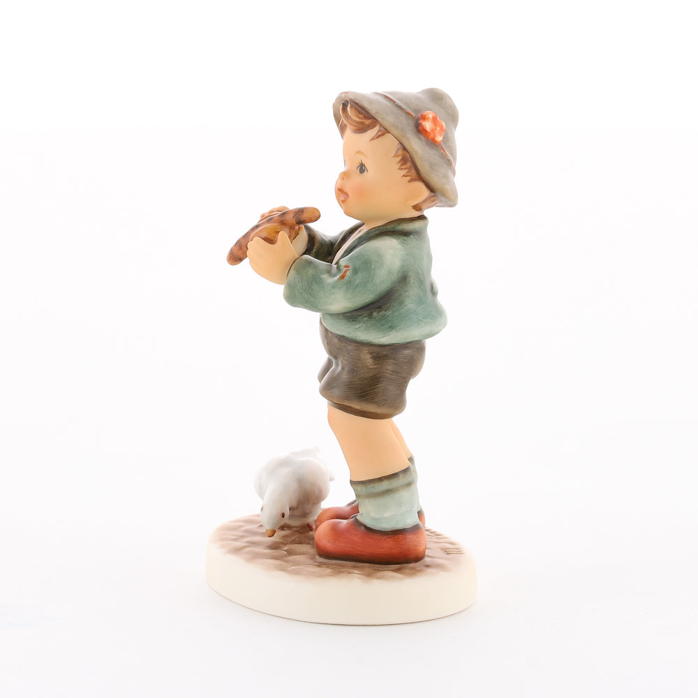 HUM 2425 - Max - M.I. Hummel Clubfigur Jahresmitgliedschaft 2019/2020
