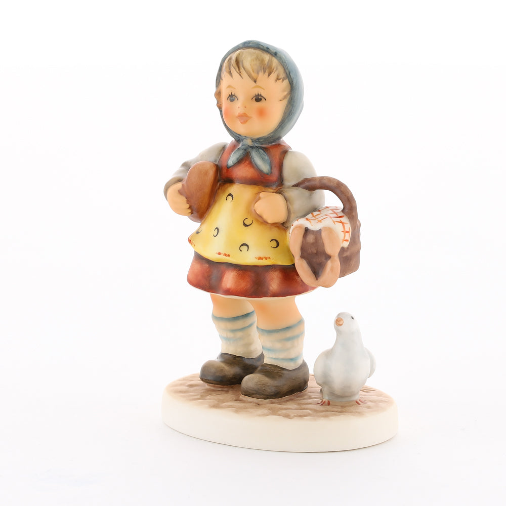 HUM 2426 - Katy - M.I. Hummel Club Zukauffigur Club 2019/2020