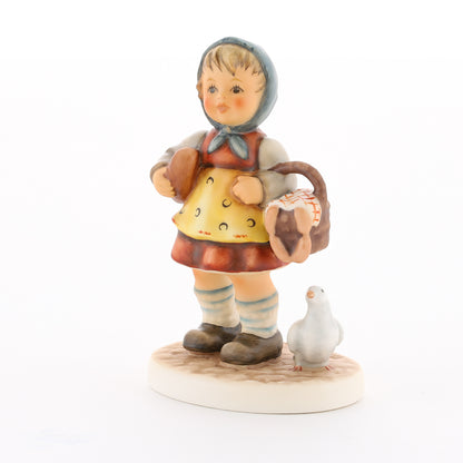 HUM 2426 - Katy - M.I. Hummel Club Zukauffigur Club 2019/2020