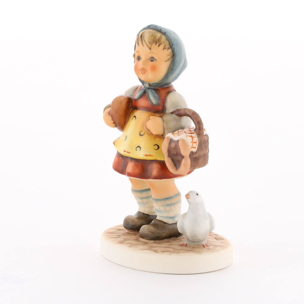 HUM 2426 - Katy - M.I. Hummel Club Zukauffigur Club 2019/2020