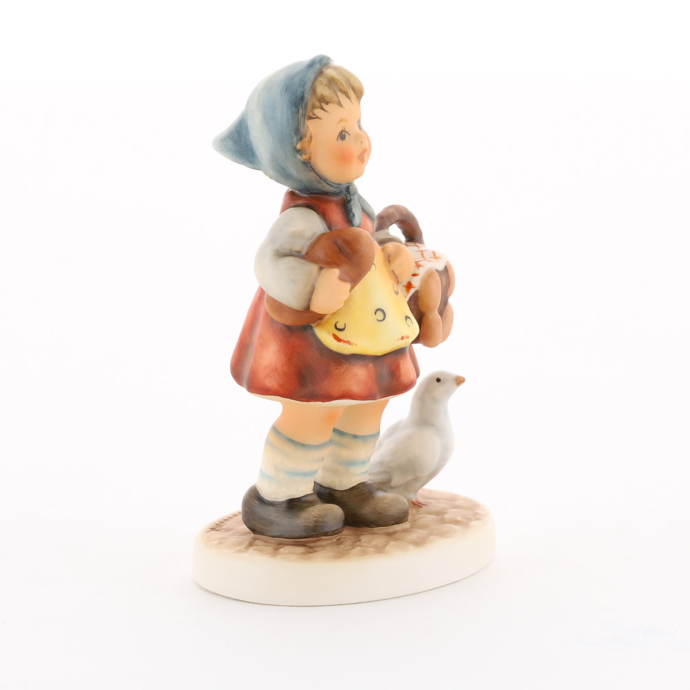 HUM 2426 - Katy - M.I. Hummel Club Zukauffigur Club 2019/2020