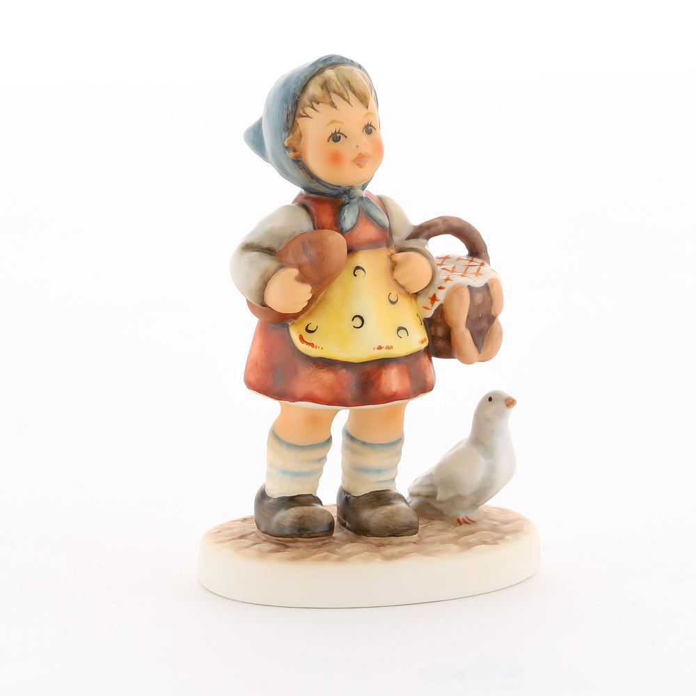 HUM 2426 - Katy - M.I. Hummel Club Zukauffigur Club 2019/2020