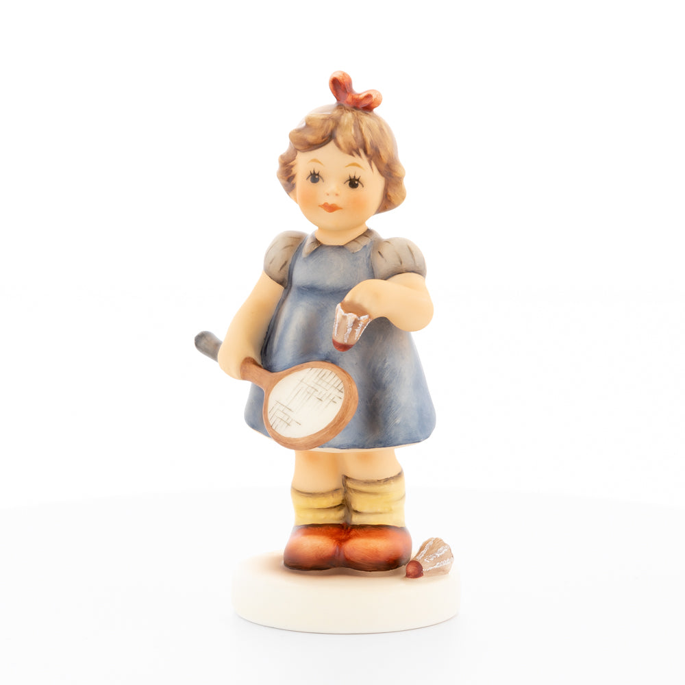 HUM 2442 - Emma - M.I. Hummel Club Zukauffigur 2021/2022