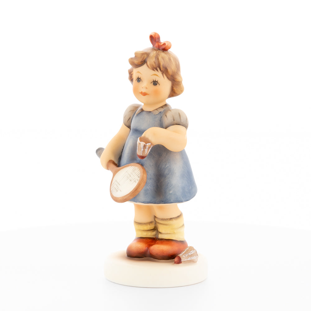 HUM 2442 - Emma - M.I. Hummel Club Zukauffigur 2021/2022