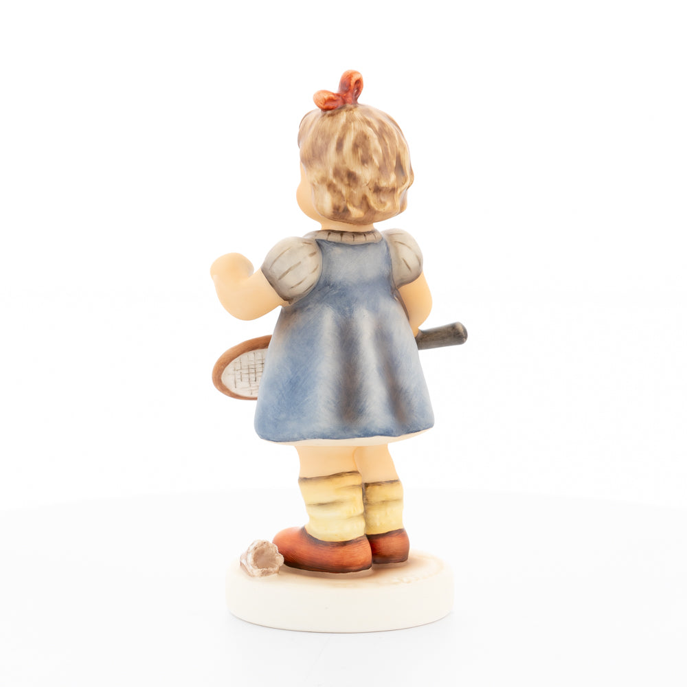 HUM 2442 - Emma - M.I. Hummel Club Zukauffigur 2021/2022