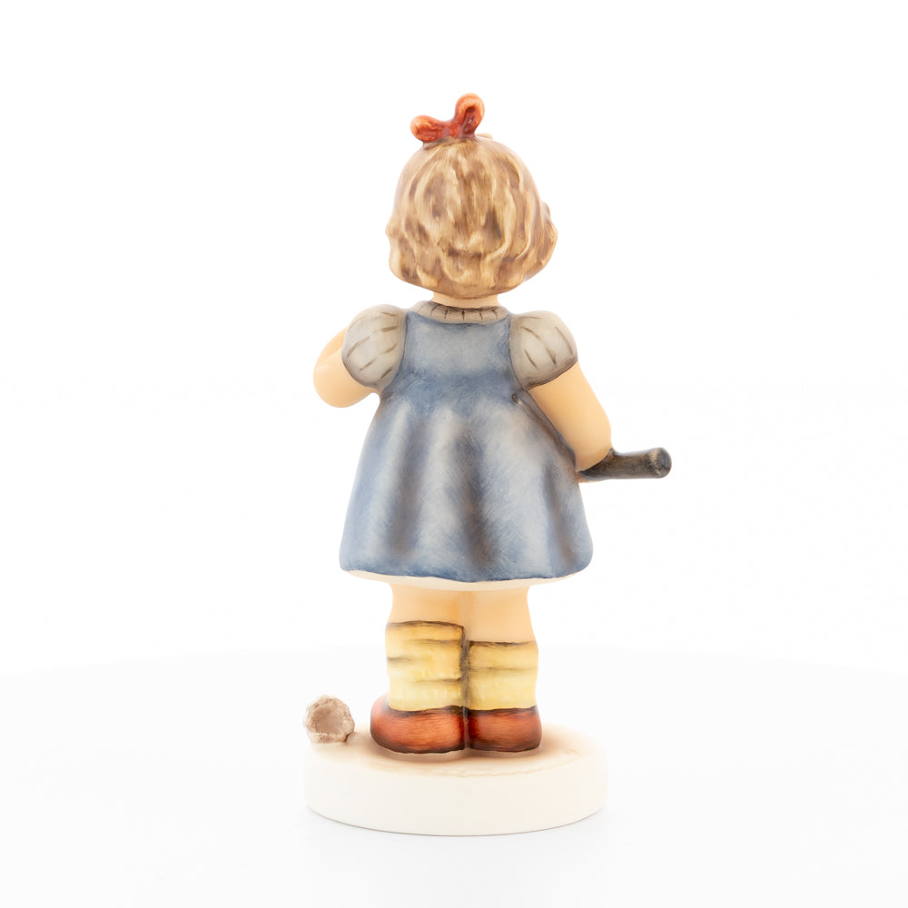 HUM 2442 - Emma - M.I. Hummel Club Zukauffigur 2021/2022