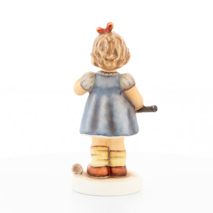 HUM 2442 - Emma - M.I. Hummel Club Zukauffigur 2021/2022