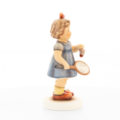 HUM 2442 - Emma - M.I. Hummel Club Zukauffigur 2021/2022