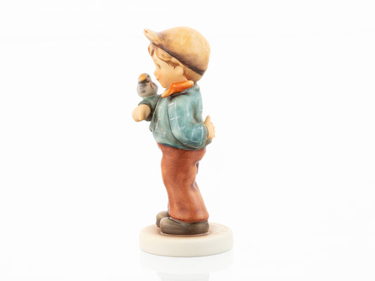 HUM 2453 - Benjamin - M.I. Hummel Clubfigur 2025/2026