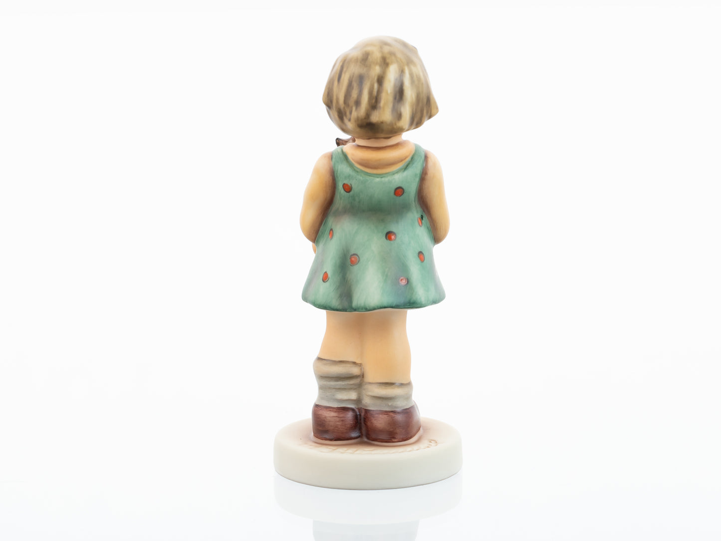 HUM 2454 - Luisa - M.I. Hummel Club Zukauffigur 2025/2026